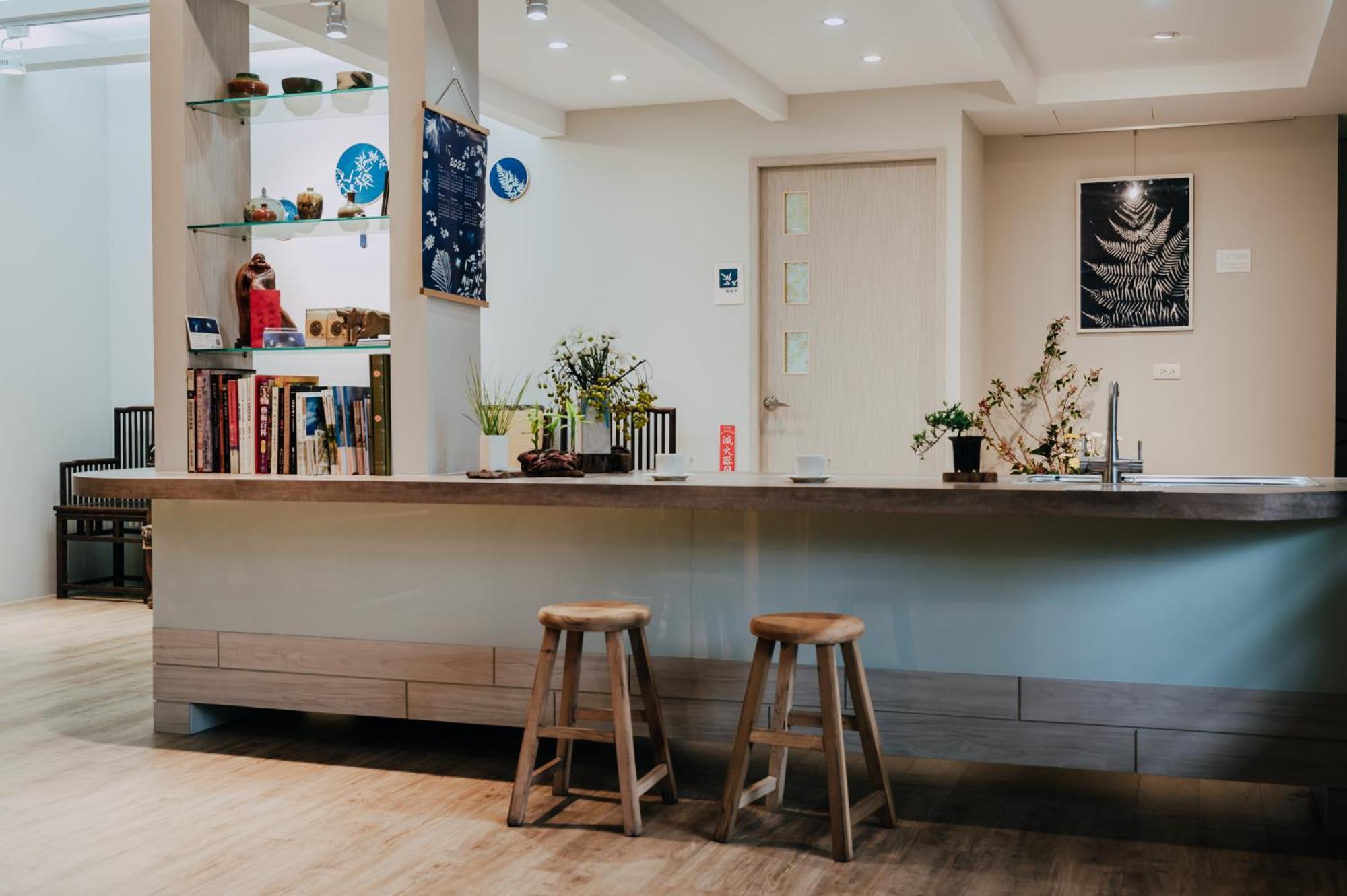 蘊慢築 茶花藝主題民宿 Yun Man Zhu Homestay Gongguan Экстерьер фото